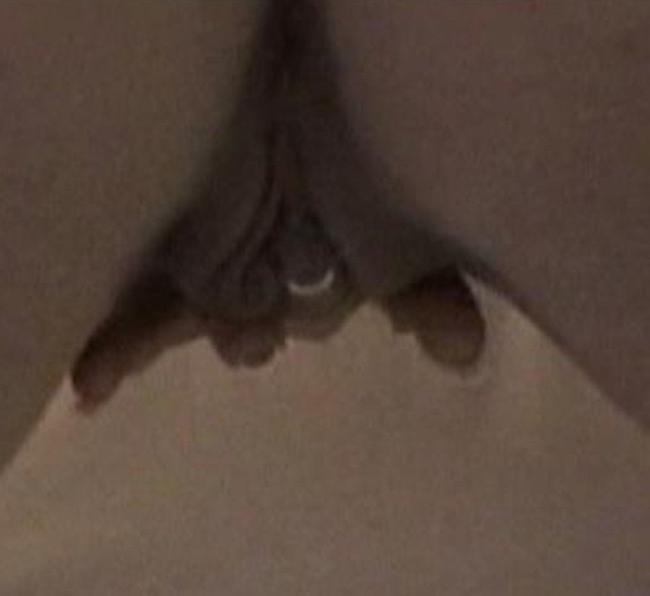 15P Famous babe Jessica Sierra sucking cock in sex tape