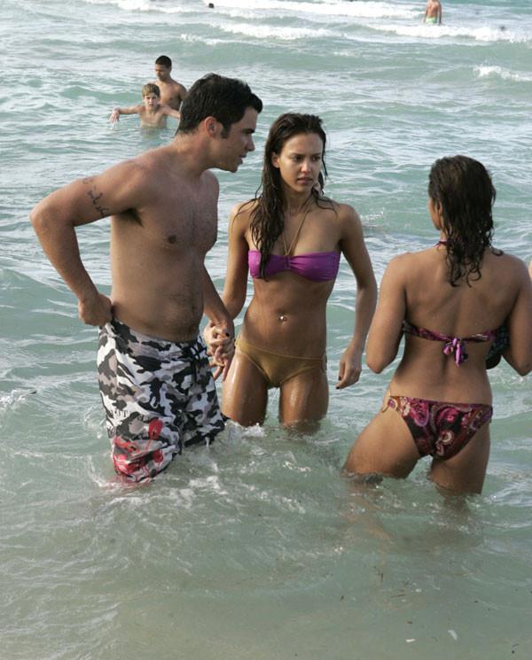 16P Jessica Alba in bikini enjoys a game of football paparazzi pics