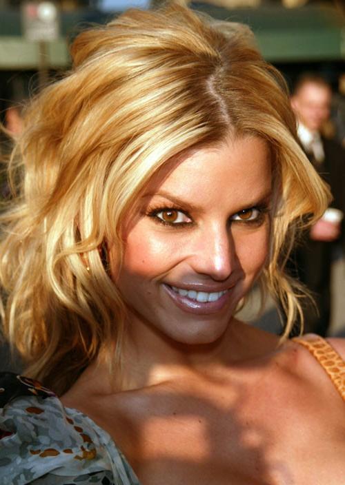 16P Jessica Simpson nipple slip and swimsuit paparazzi pictures