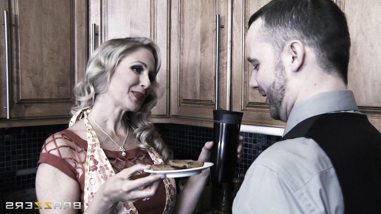 16P Milf Julia Ann cheating on her husband