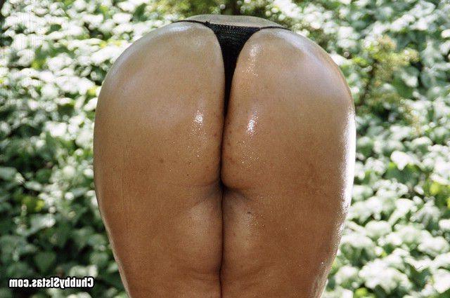 16P Black Beauty Gives Great Head