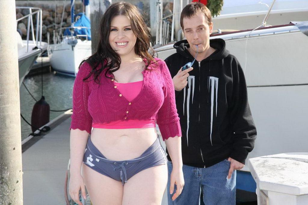 16P Big girl getting banged on the boat