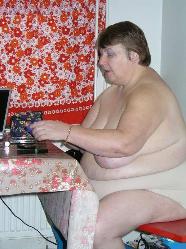 16P Big fat old granny showing her naked huge body