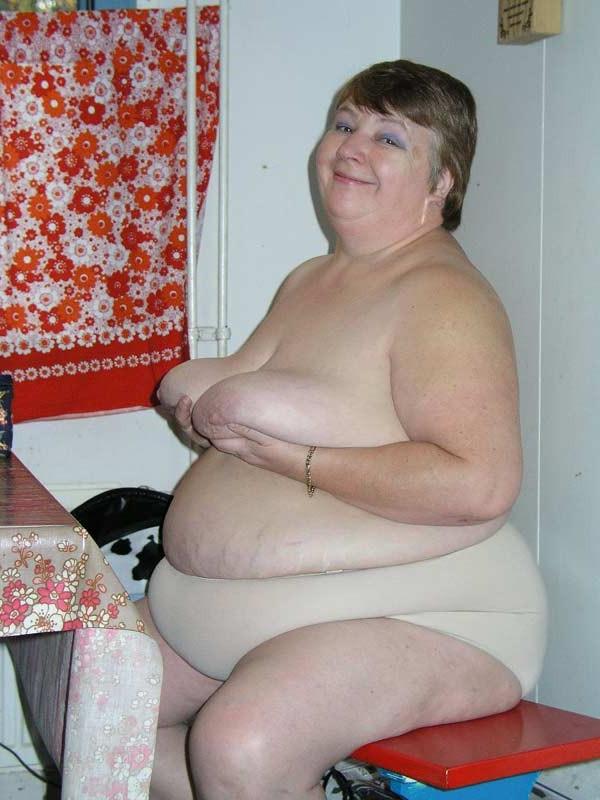 16P Big fat old granny showing her naked huge body