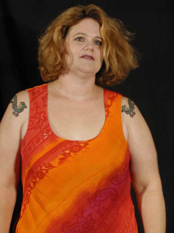 20P Horny mature bbw loves strip teasing and posing in a dress