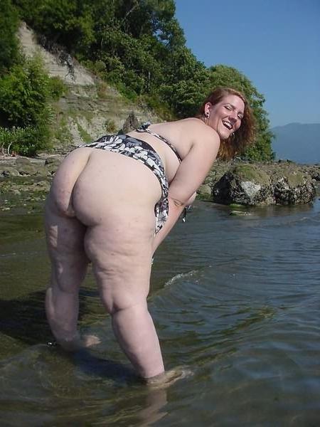 6P Huge BBW nude outdoor