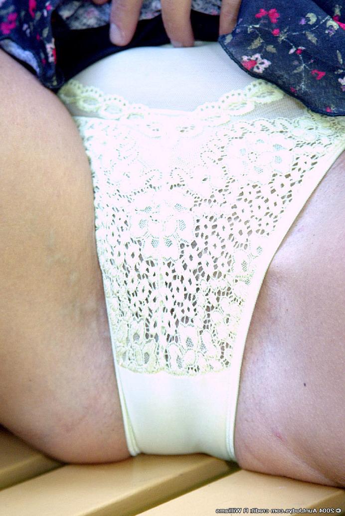 15P Busty milf spreading muff