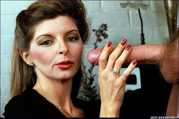 20P Big John Holmes gets his dick sucked