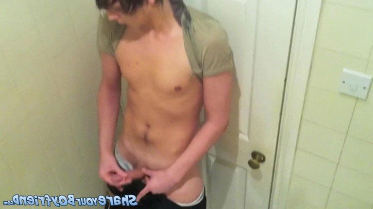 15P Live web cam with big dick boys!