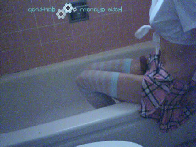 16P Young japanese newhalf shows cock