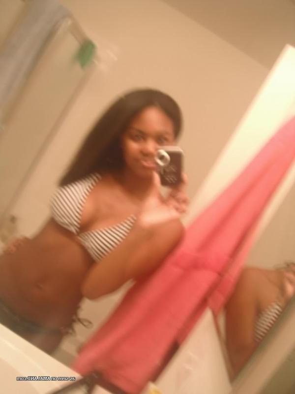 10P Sexy busty teen selfshooting in a bikini at home