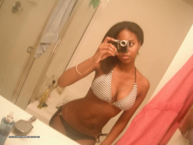 10P Sexy busty teen selfshooting in a bikini at home