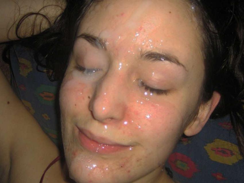 15P Pictures of girlfriends who love getting jizzed