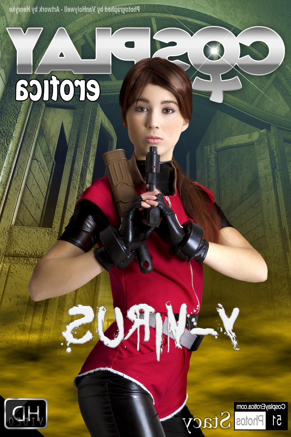 12P Resident Evil cosplay