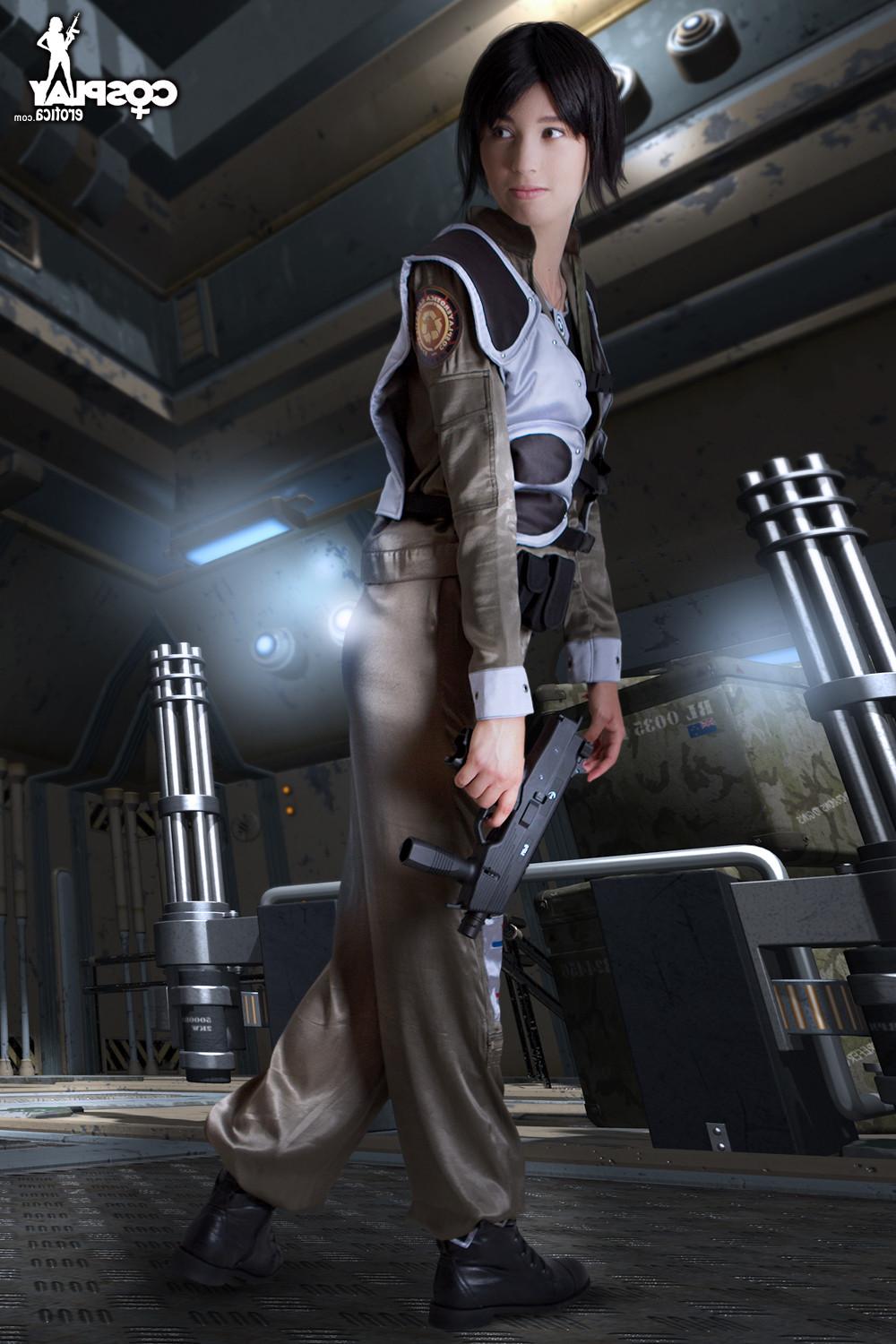 16P Stacy loves Battlestar and dressing as the characters in cosplay makes her horny