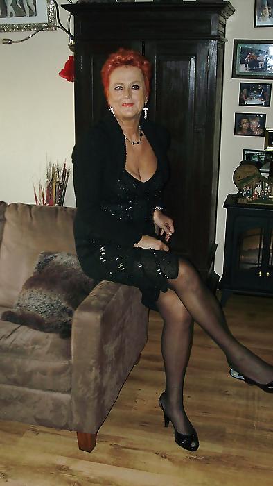 19P My sexy mother en girl. please dirty comments