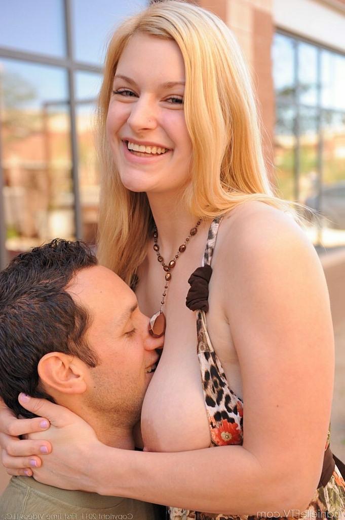 15P Daring couple has sex in public with sticky cum facial
