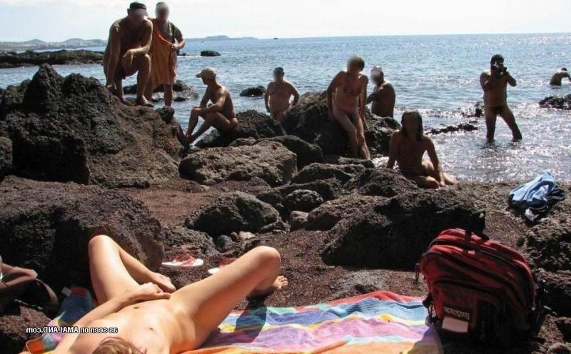 10P Horny chicks playing with their shaved cunts