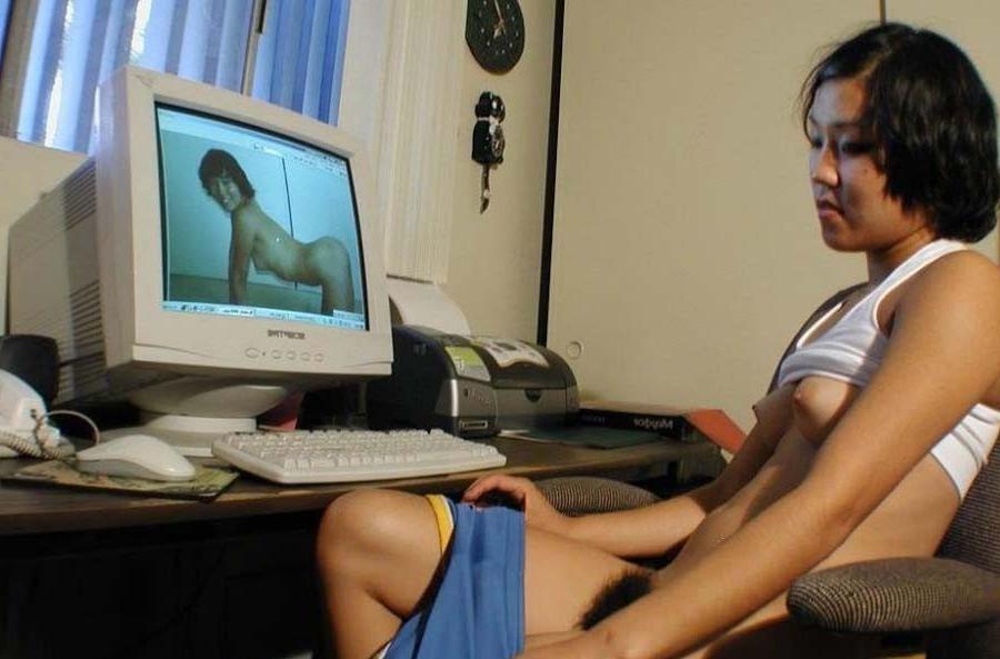 16P Nice selection of a horny amateur webcam babe masturbating
