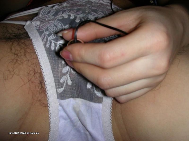 10P Selection of amateur babes pussy-playing for their BFs