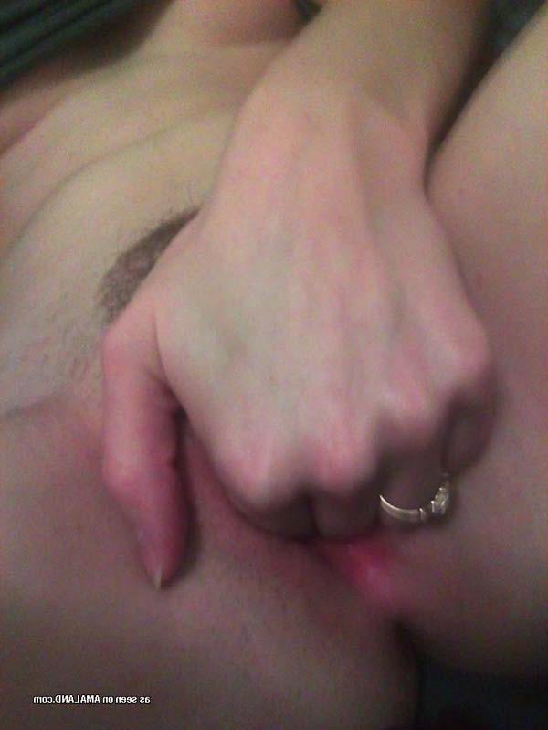 16P Collection of a group of amateur naughty GFs masturbating