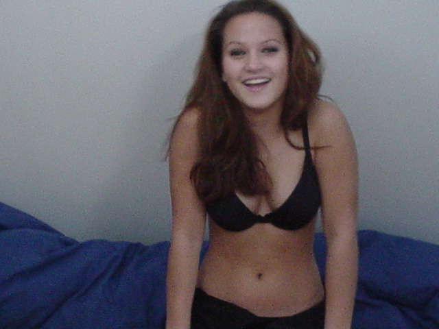 18P Cherry gets naked and plays with herself