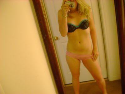 15P Blondie shows her pink tits and pussy then fingers it