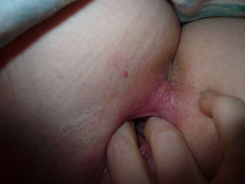 15P Cutie babe spreading and fingering her pussy