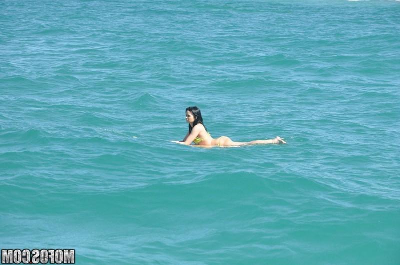 16P 18yo bikiniteen gets fucked and facialed by a big rod on a boat