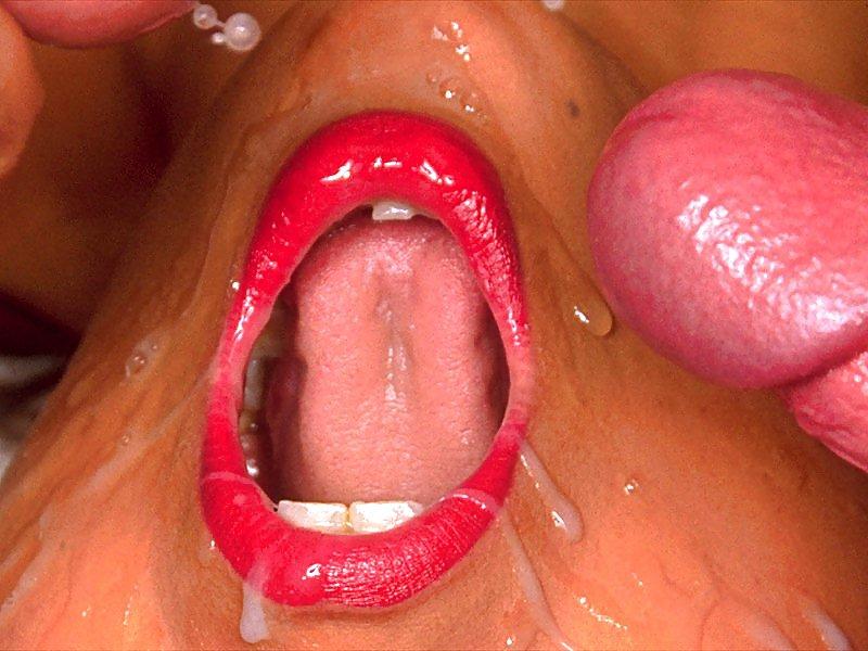 25P Sex-crazed brunette taking 4 cocks