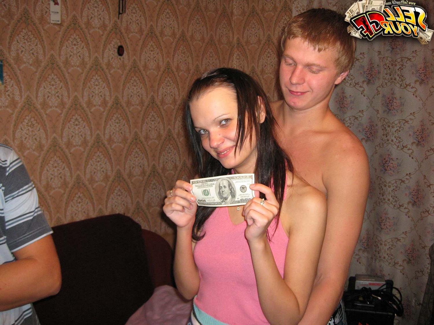16P GF having sex with stranger for cash