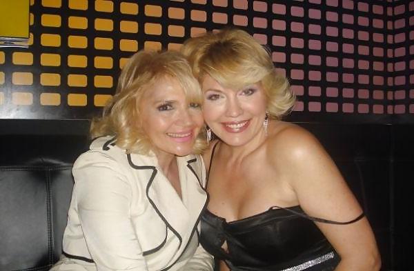 25P Serbian mature singers