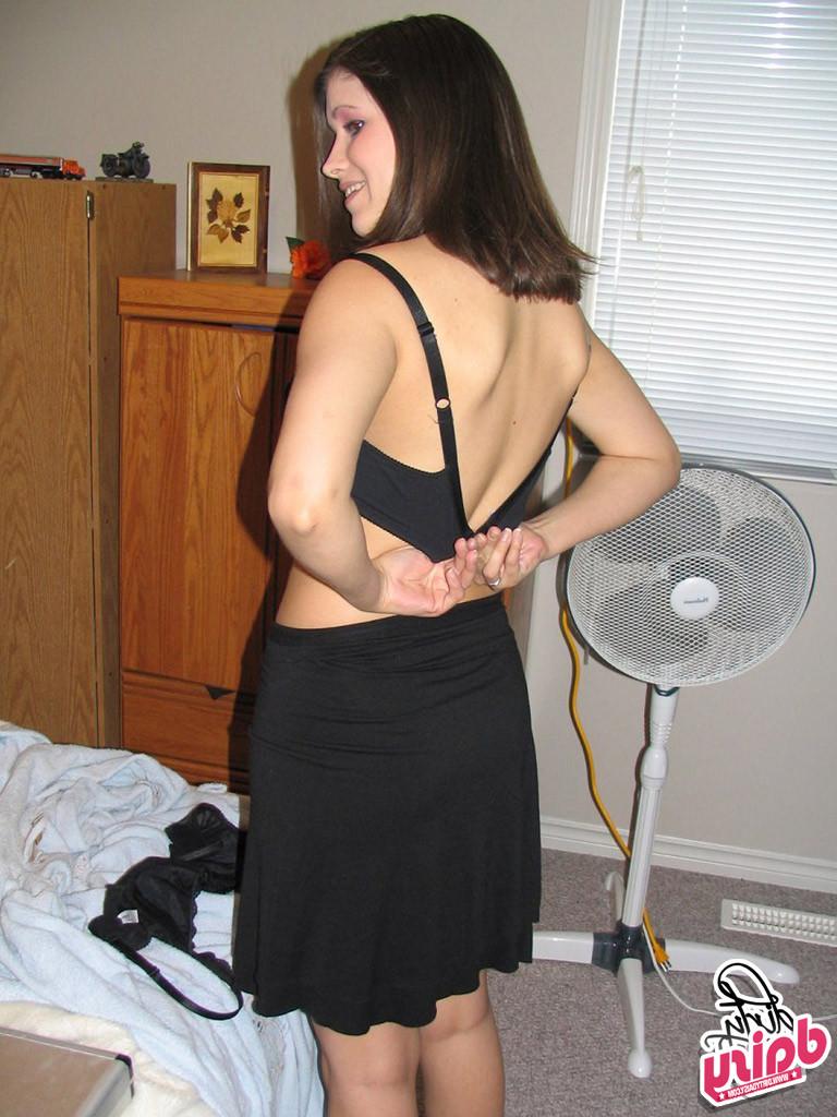15P This busty housewife gets a messy sticky facial