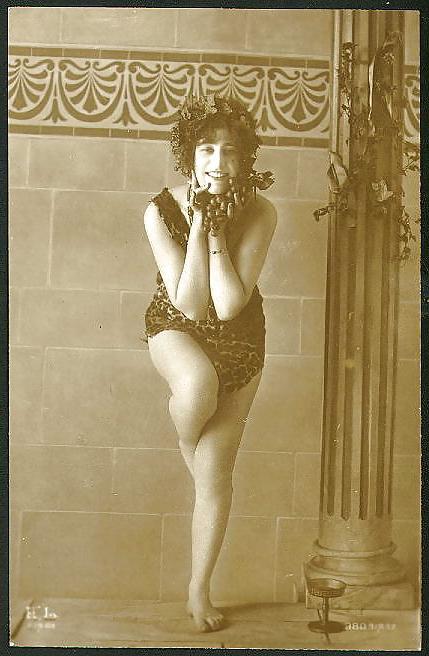 25P Old French postcards 8