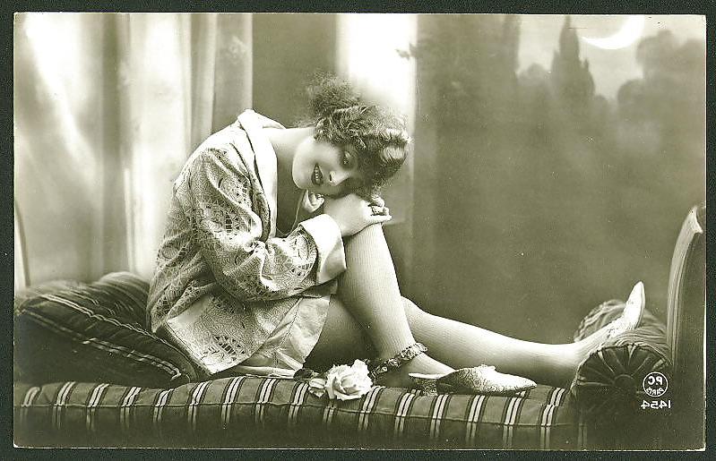 25P Old French postcards 8