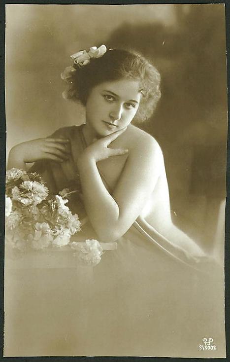 25P Old French postcards 8