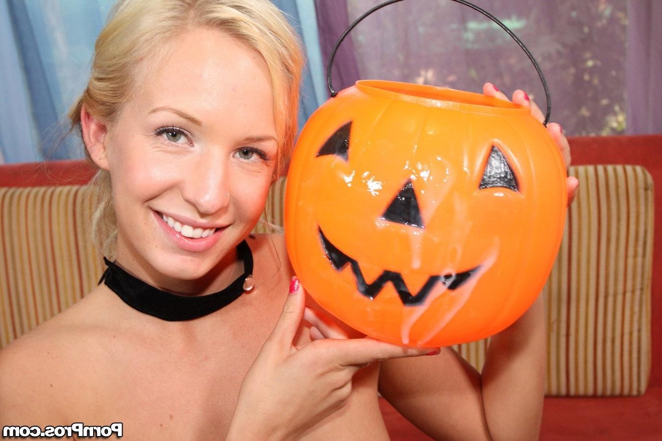 15P Eden Adams gets hard fuck for her treat