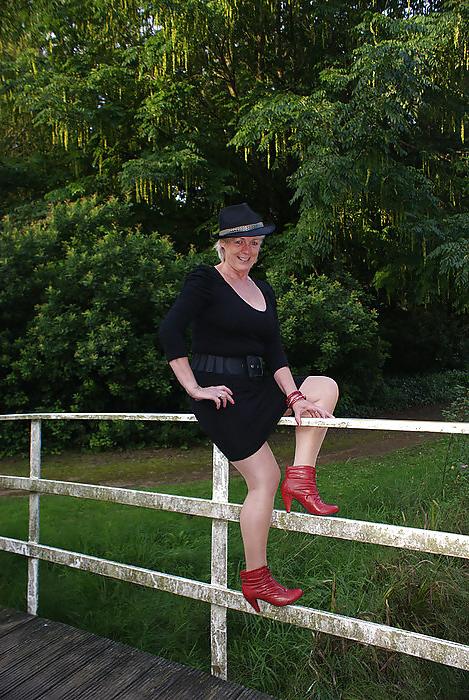 25P My aunt with my 2 eldest niece dirty comments please