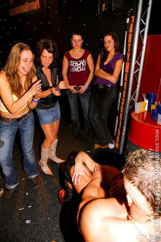 20P Male strippers dumping their cum in mouths of drunk girls