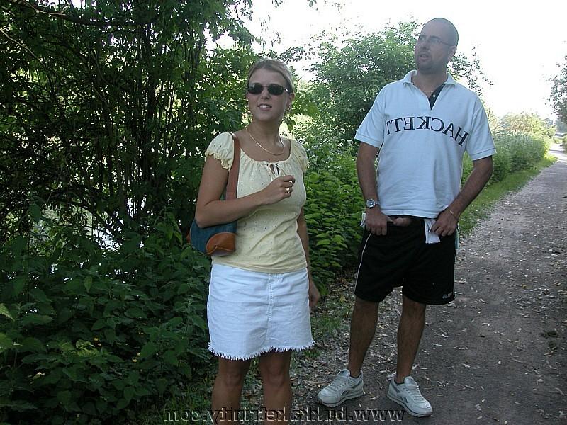 17P Nice attractive bigtitted wife outdoor sex romp