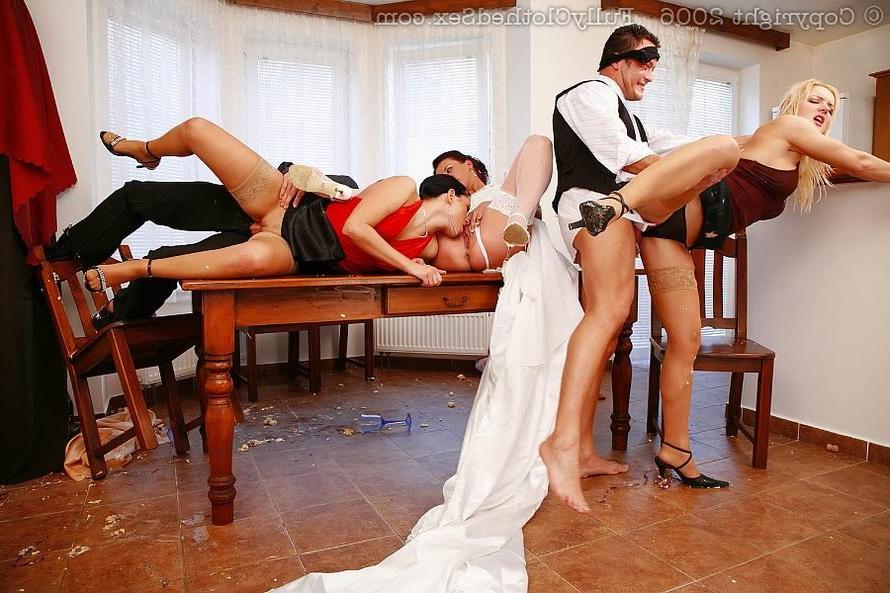 16P Braut beim bekleideten Gruppensex zu fünft