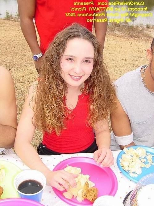 16P Outdoor teen gangbang and facial