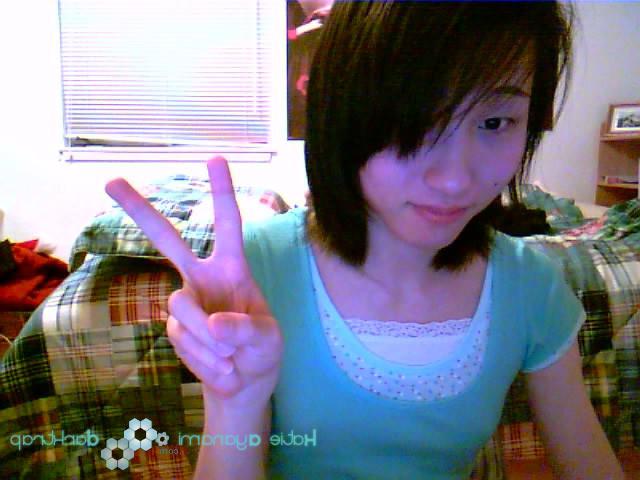 16P Young japanese shemael camming