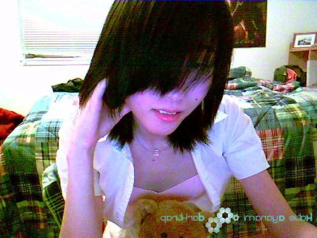 16P Young japanese newhalf camwhore