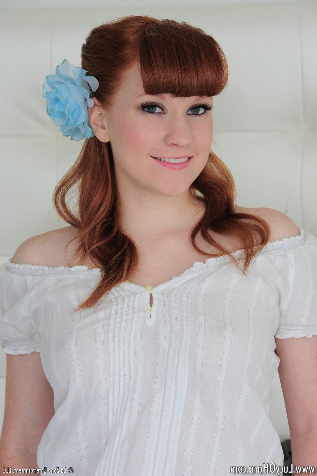 15P Busty redhead Lucy nude and toying