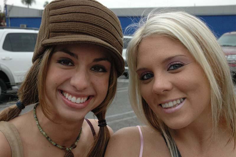 16P Babe likes big blue dildo in her hot wet pussy