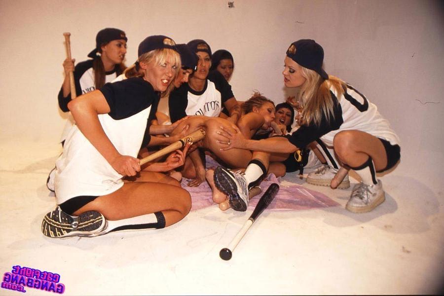 15P Hot lesbian gangbang sex dildoing a sexy slutty blonde