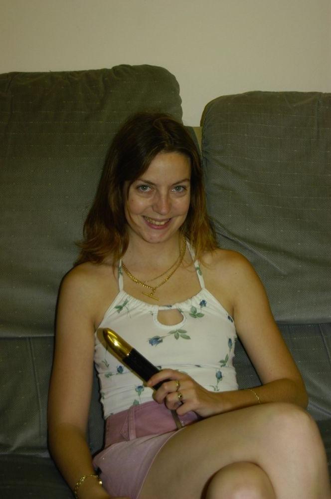 17P Drunk Housewife With Small Tits Wanking Off Pussy With Dildo