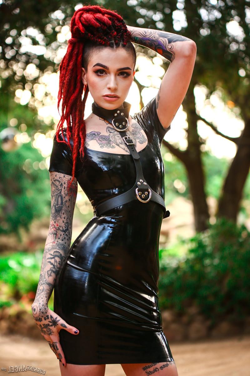 15P Leigh Raven peels off her skintight shiny latex dress