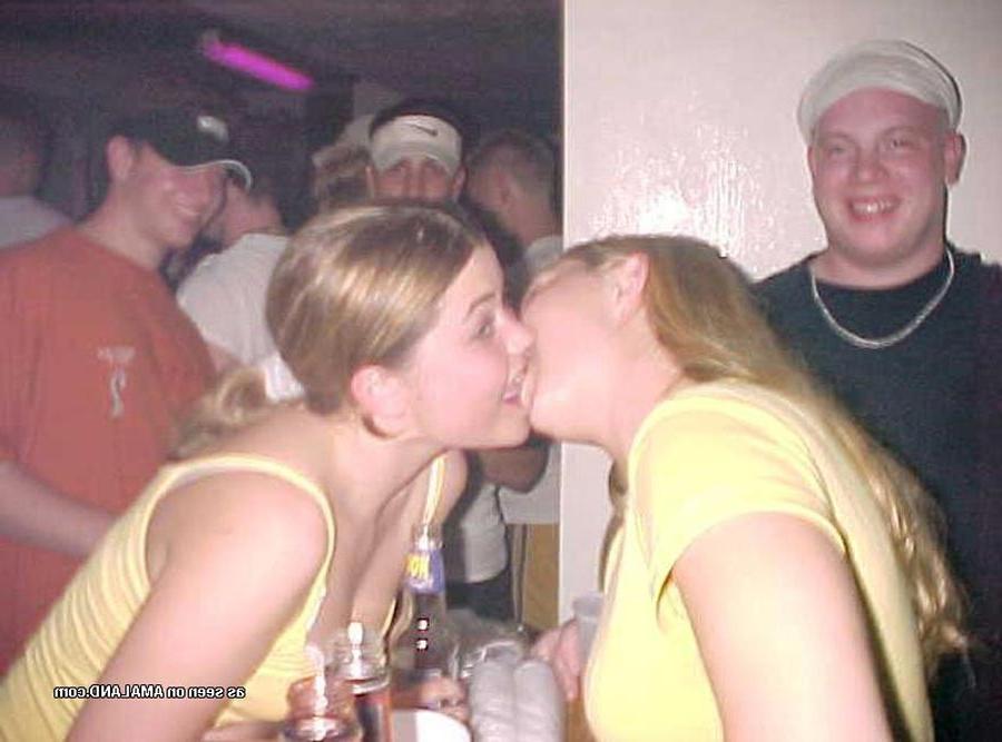 15P Really drunk amateur girlfriends going wild